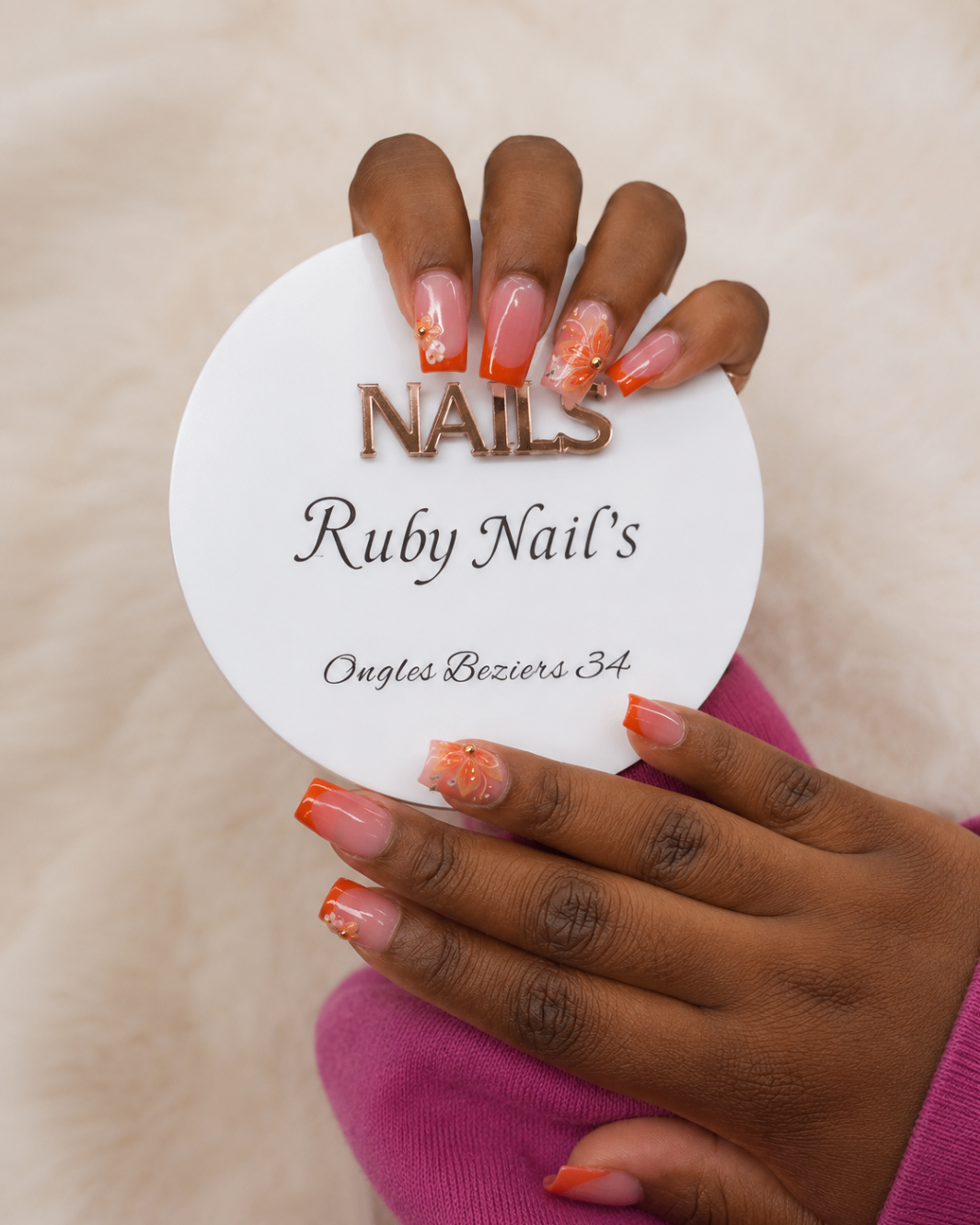Nail art corail avec support Ruby Nail's