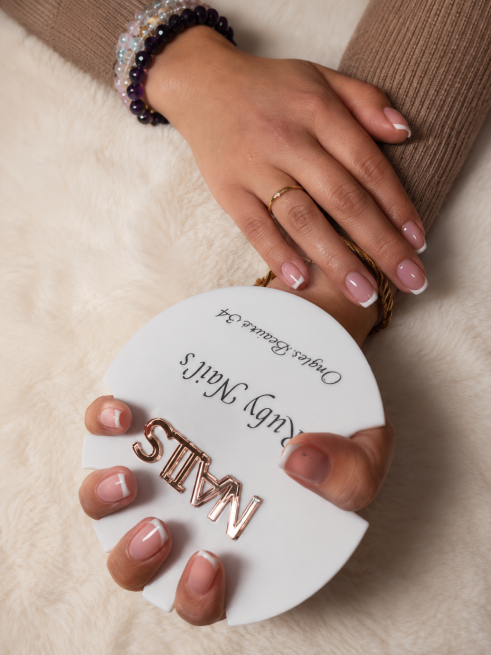 French manucure avec support Ruby Nail's